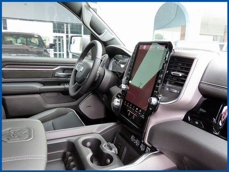 New 2026 RAM 1500 LaramieImage 9