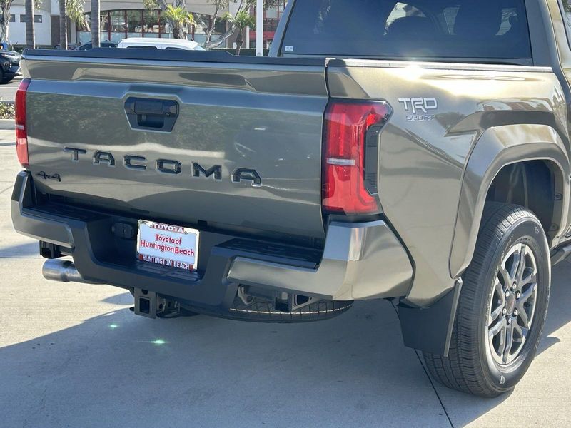 New 2024 Toyota Tacoma TRD SportImage 4