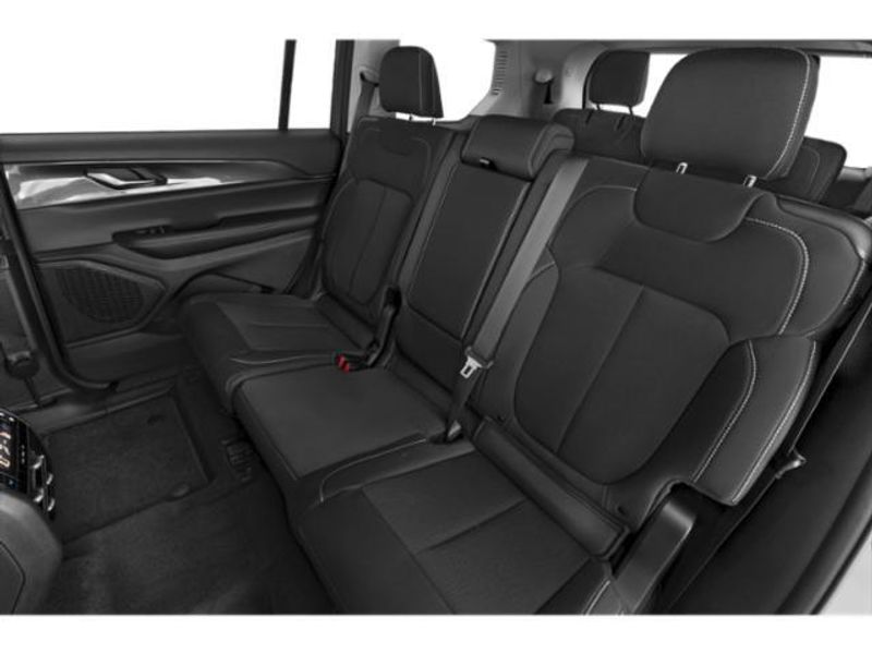 New 2025 Jeep Grand Cherokee L Summit 4x4Image 13