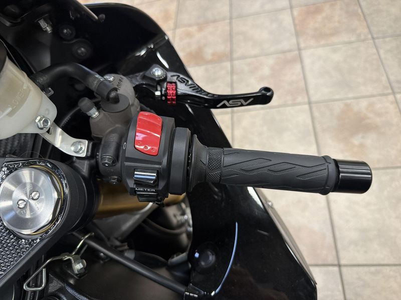 Used 2026 Suzuki GSX-R750 CA Image 24