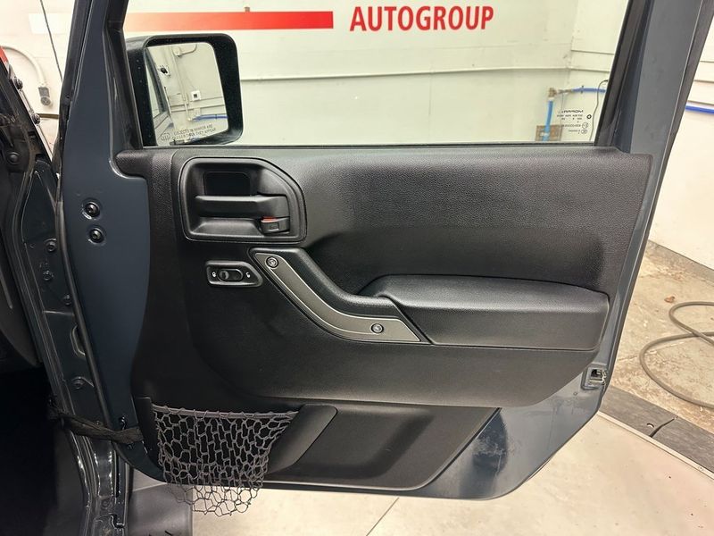 2016 Jeep Wrangler Unlimited SportImage 24