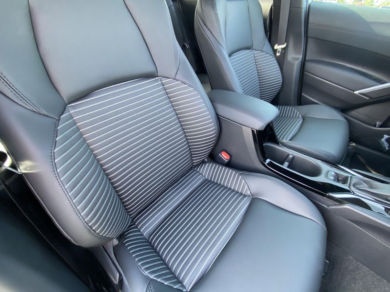 New 2025 Toyota Corolla Cross Image 11