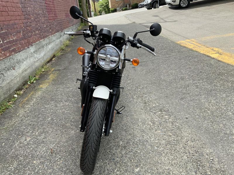 New 2024 Royal Enfield CONTINENTAL GT650 