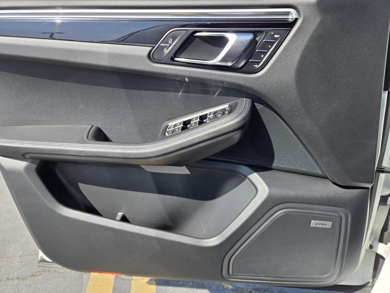 Used 2021 Porsche Macan AWD