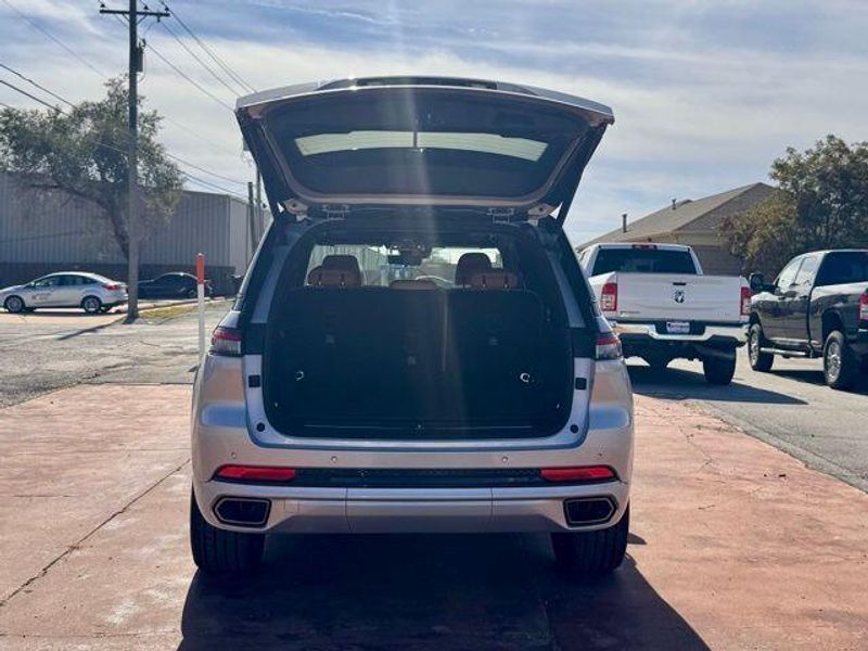 New 2025 Jeep Grand Cherokee Summit Reserve 4x4Image 7