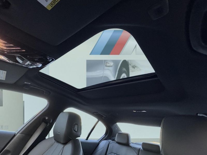 2025 BMW i5 xDrive40Image 21
