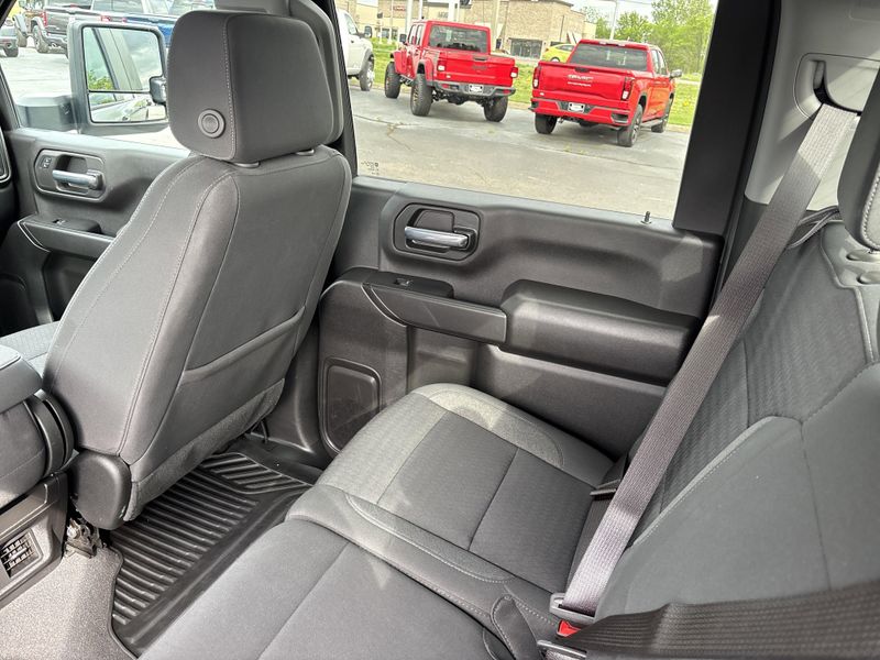 Used 2024 Chevrolet Silverado 2500HD CustomImage 17