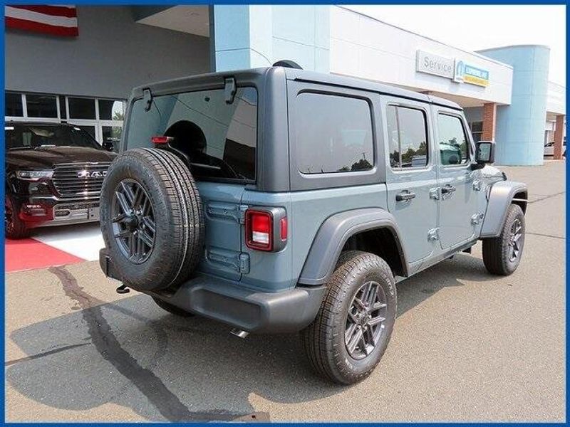 New 2025 Jeep Wrangler Sport SImage 7