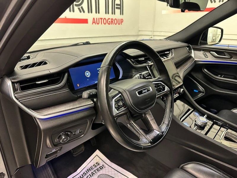 2021 Jeep Grand Cherokee Overland photo 14