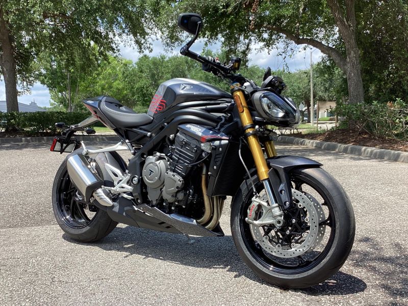 2025 Triumph Speed Triple 1200 RS 