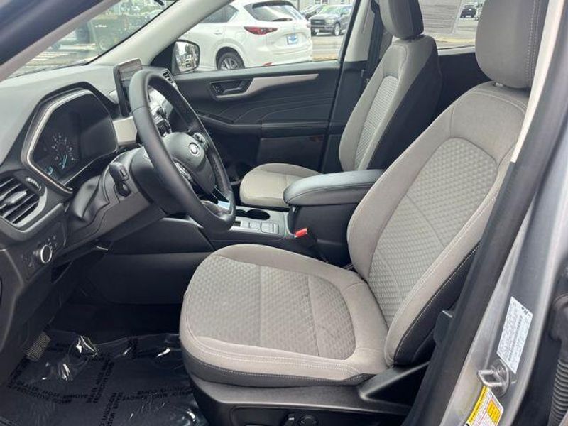 2022 Ford Escape SE photo 15