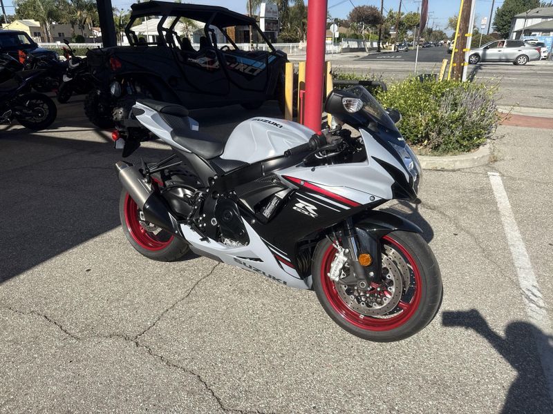 Used 2023 Suzuki GSX-R600 CA Image 10
