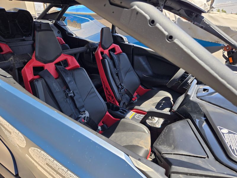 2025 Can-Am MAVERICK R MAX X RS 999T DCT DUSTY NAVY AND LEGION RED Image 14