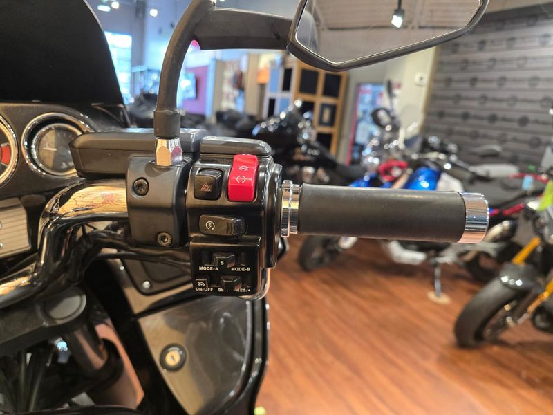Used 2015 Kawasaki Vulcan 1700 Vaquero ABS SE Image 10