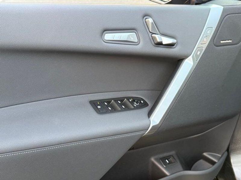 New 2026 BMW iX xDrive45Image 15