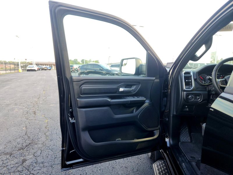 New 2026 RAM 1500 Express Crew Cab 4x4 5'7' Box