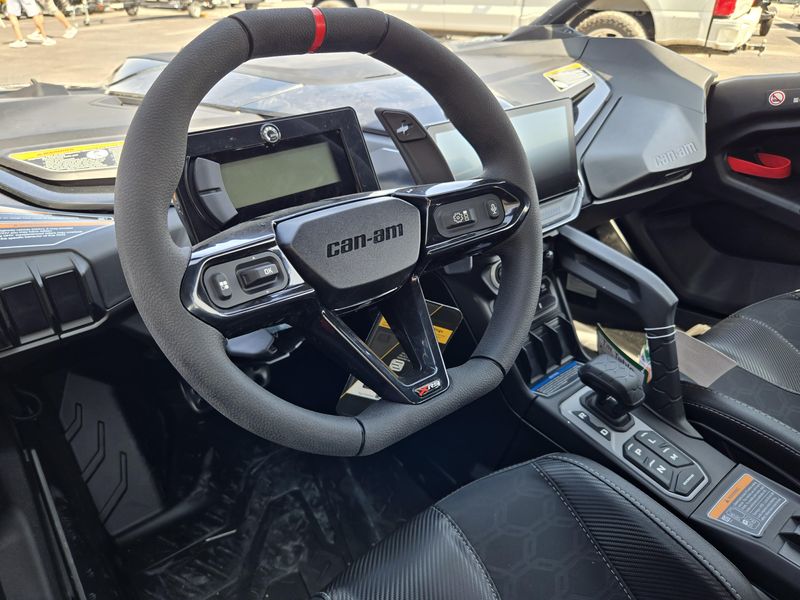 2025 Can-Am MAVERICK R MAX X RS 999T DCT TRIPLE BLACK Image 17