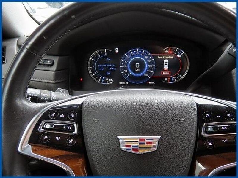 2020 Cadillac Escalade Premium LuxuryImage 16