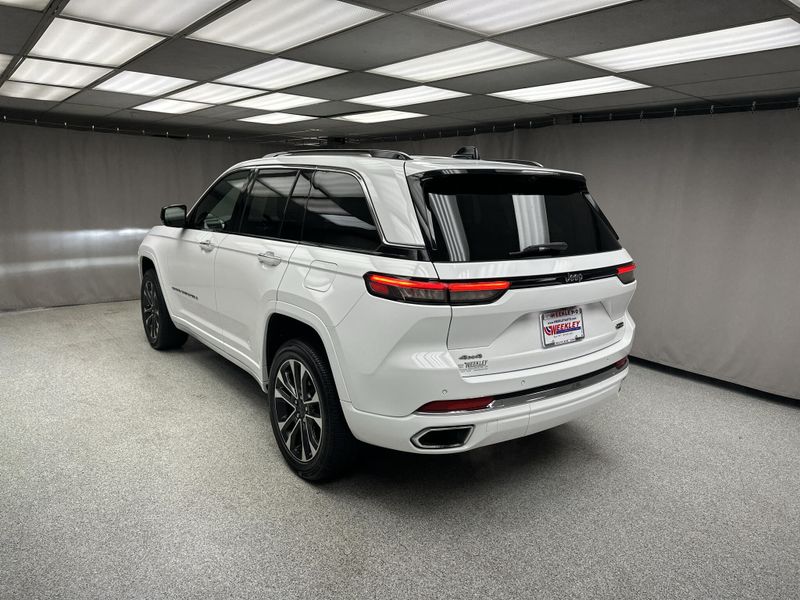 Used 2023 Jeep Grand Cherokee OverlandImage 18
