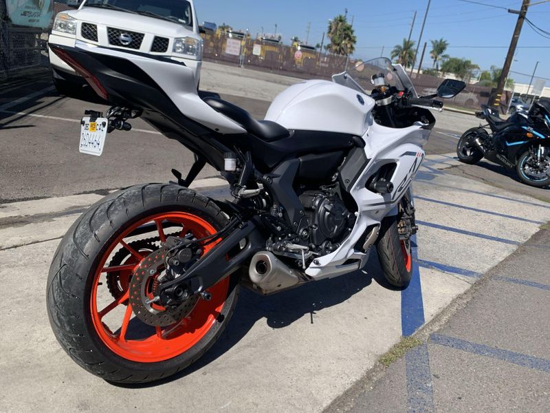 Used 2023 Yamaha YZF-R7 CA Image 13
