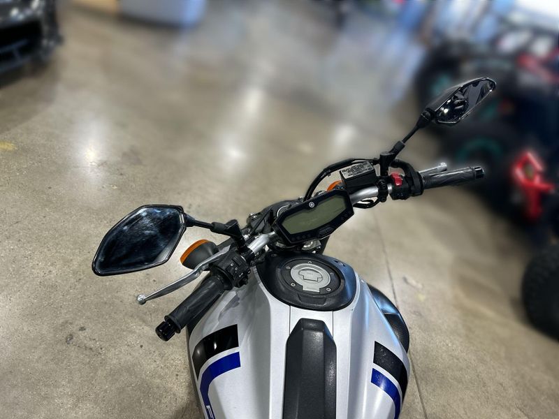 Used 2016 Yamaha FZ-07 Image 13