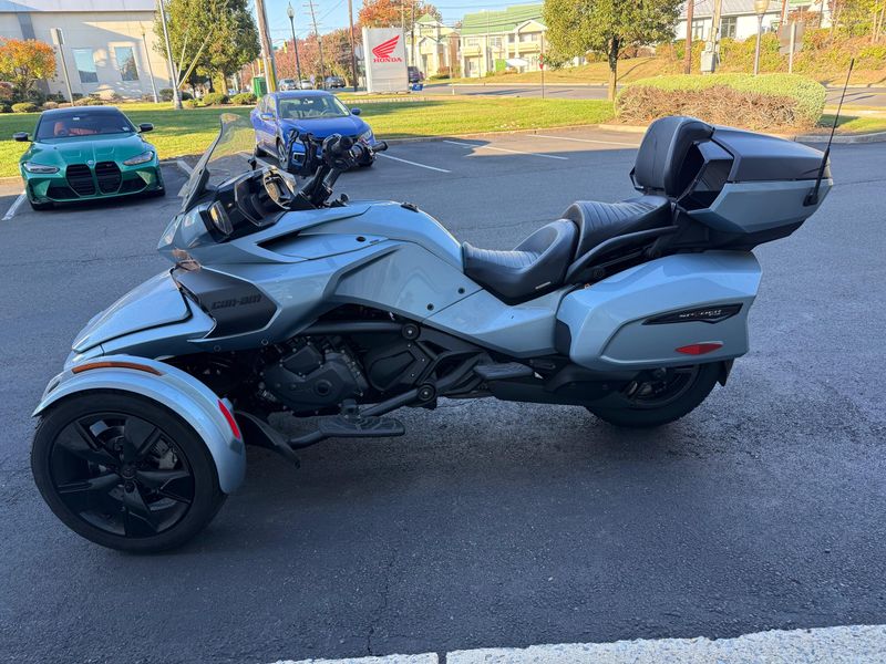 2022 Can-Am SpyderImage 2