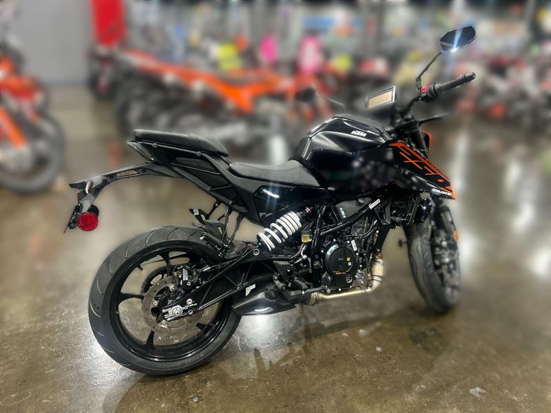 New 2026 KTM 250 DUKE Image 13