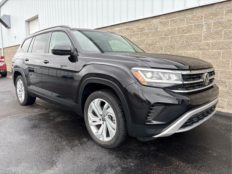2021 Volkswagen Atlas SE Technology photo 2