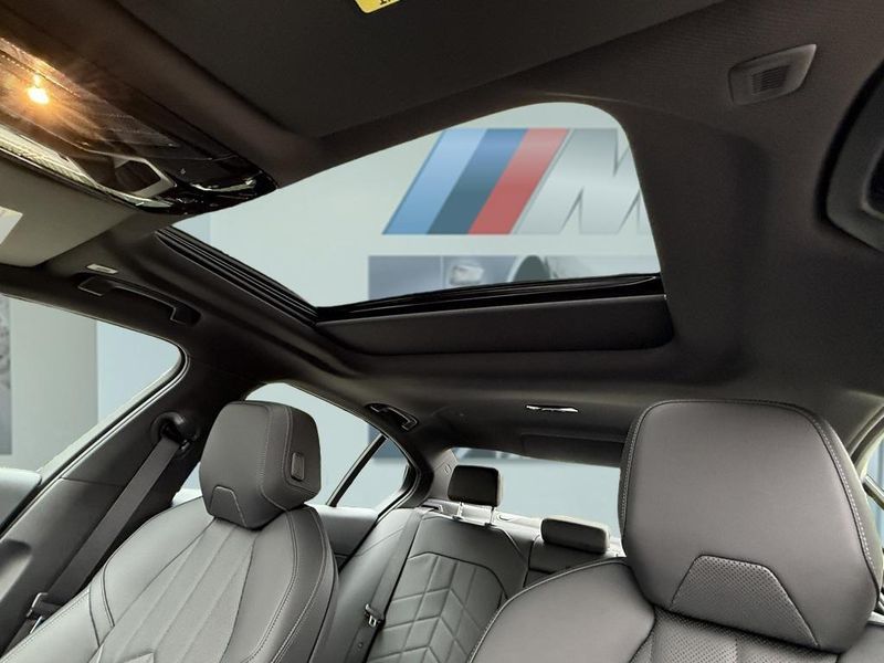 2025 BMW i5 eDrive40Image 21