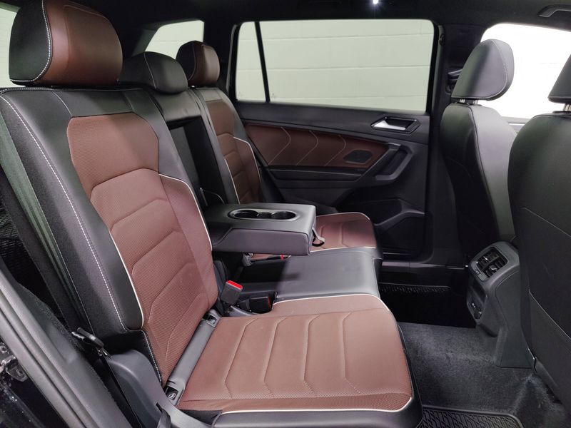 Used 2024 Volkswagen Tiguan SEL R-Line AWD w/Sunroof/NavImage 19