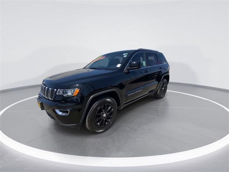 2021 Jeep Grand Cherokee Laredo EImage 4