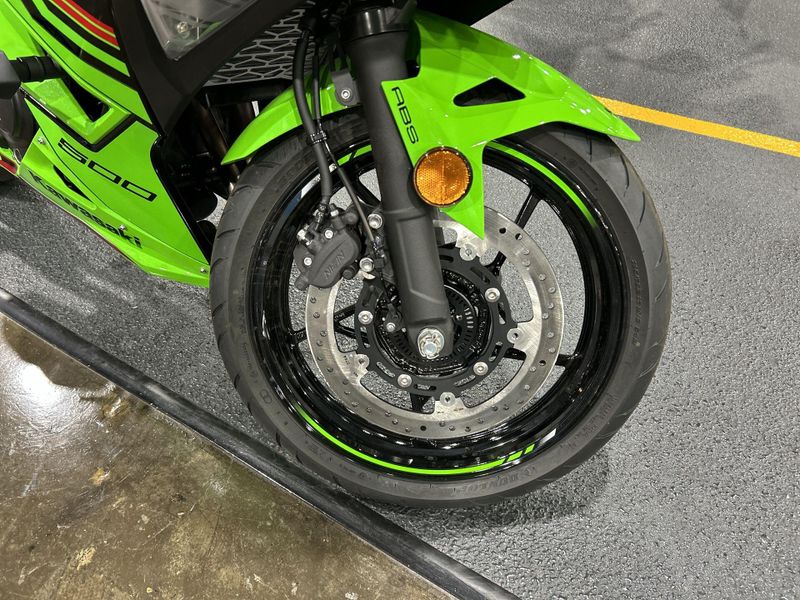 2024 Kawasaki NINJA 500 KRT EDITION SE ABS  in a LIME GREEN/EBONY exterior color. Del Amo Motorsports of Redondo Beach (424) 390-7811 delamomotorsports.com 