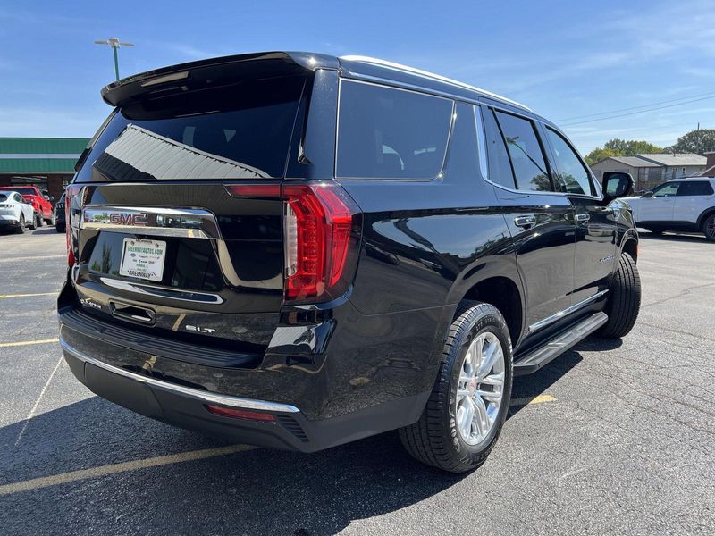 2023 Gmc Yukon SLT photo 4
