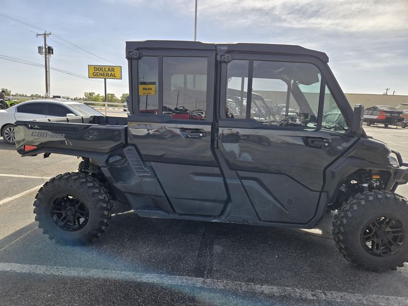 USED 2026 CAN-AM SSV DEF MAX TEXCAB 65 HD11 BK HB 26 LIMITED HD11 Image 2