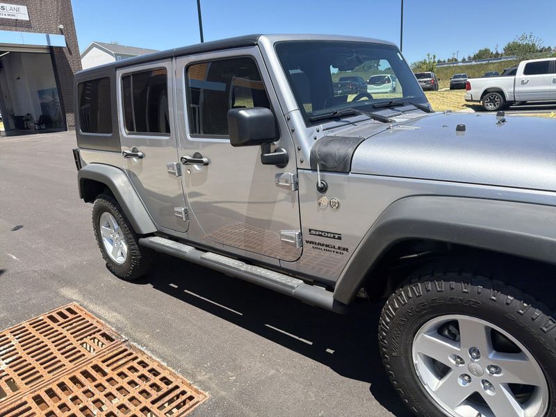 Used 2017 Jeep Wrangler Unlimited SportImage 6