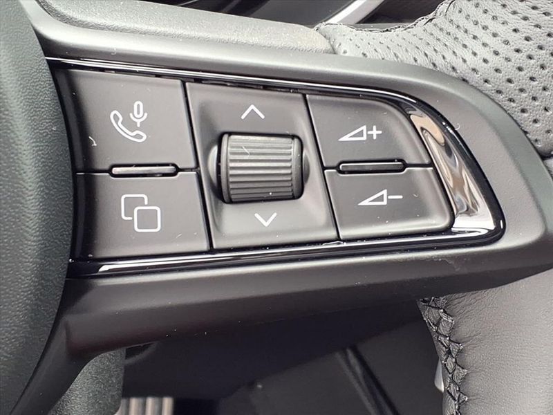 New 2025 Alfa Romeo Stelvio AWDImage 19