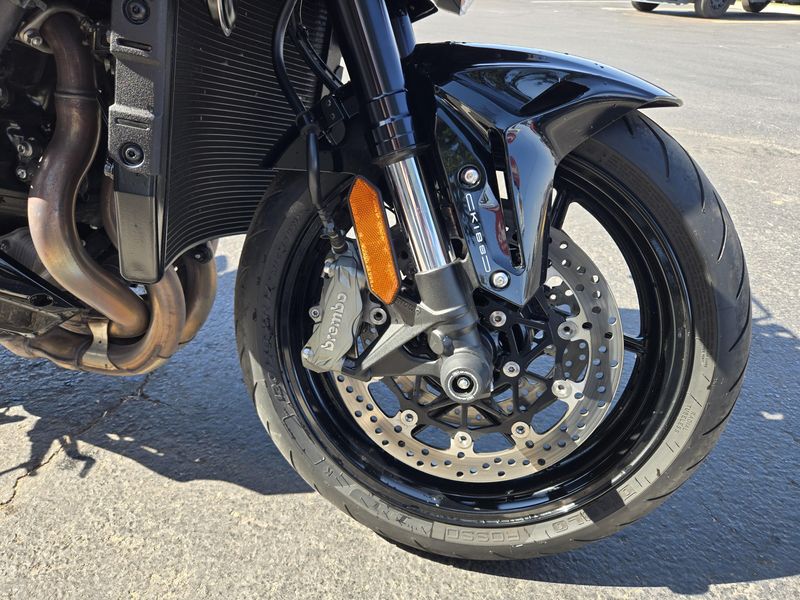 2021 Kawasaki Z H2 Base Image 26