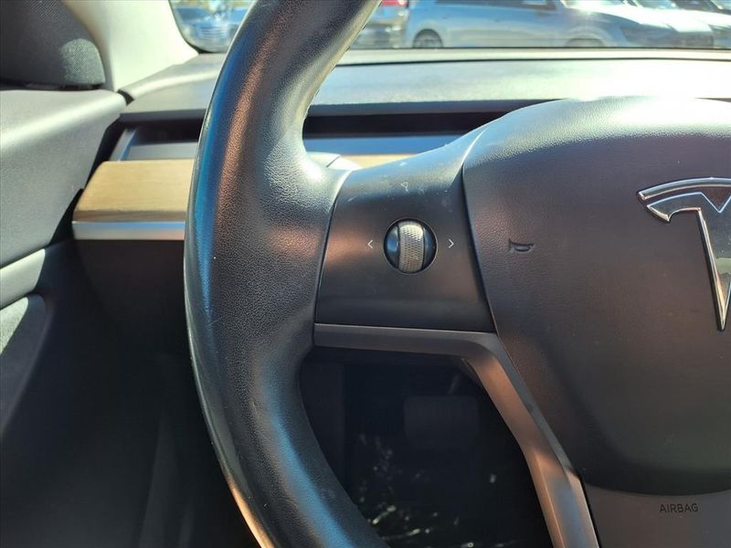 Used 2018 Tesla Model 3 Long RangeImage 16
