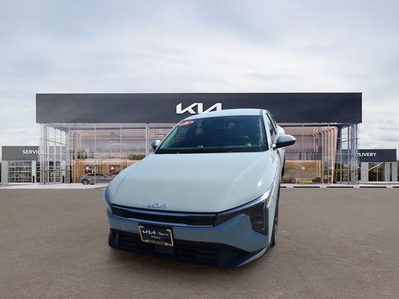 New 2026 Kia K4 LXSImage 8