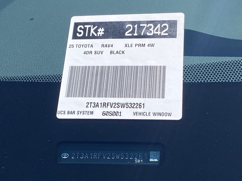 2025 Toyota RAV4 XLE PremiumImage 21