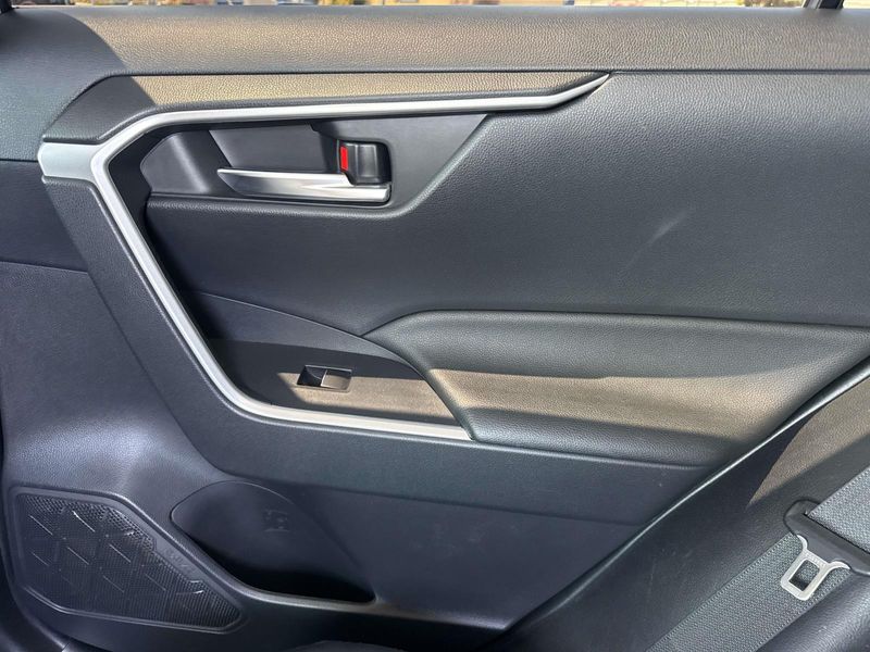 Used 2019 Toyota RAV4 XLE Premium FWD (Natl)