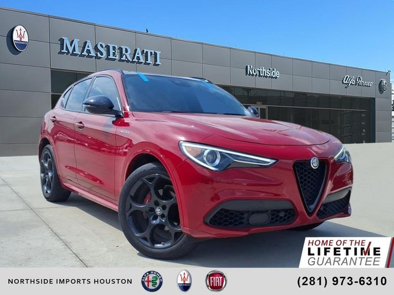 Used 2022 Alfa Romeo Stelvio VeloceImage 1