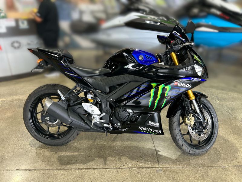 Used 2021 Yamaha YZF-R3 ABS Image 10