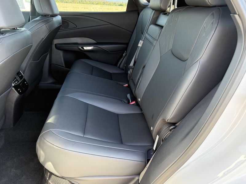 Used 2025 Lexus RX 350h PremiumImage 31