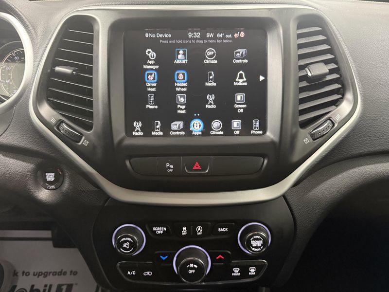 Used 2018 Jeep Cherokee Latitude PlusImage 35