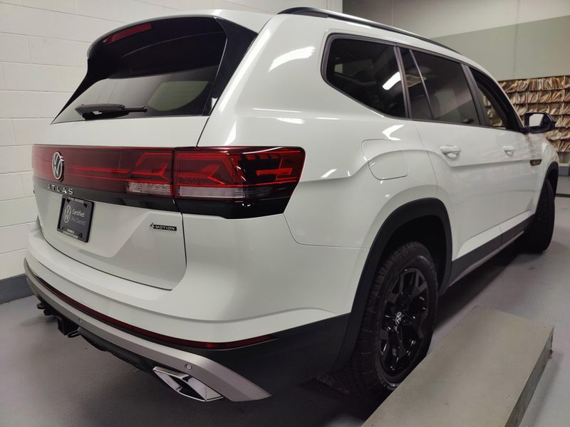 Used 2024 Volkswagen Atlas Peak Edition AWD SEL w/Sunroof/NavImage 14