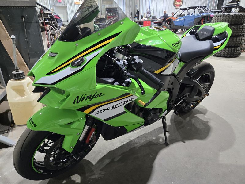 USED 2025 KAWASAKI NINJA ZX10R ABS KRT EDITION Image 3