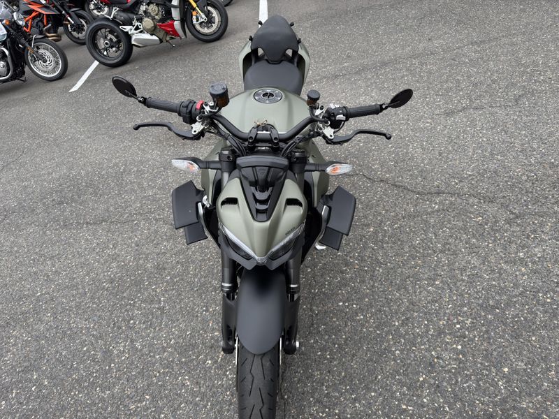 2024 Ducati Streetfighter V2