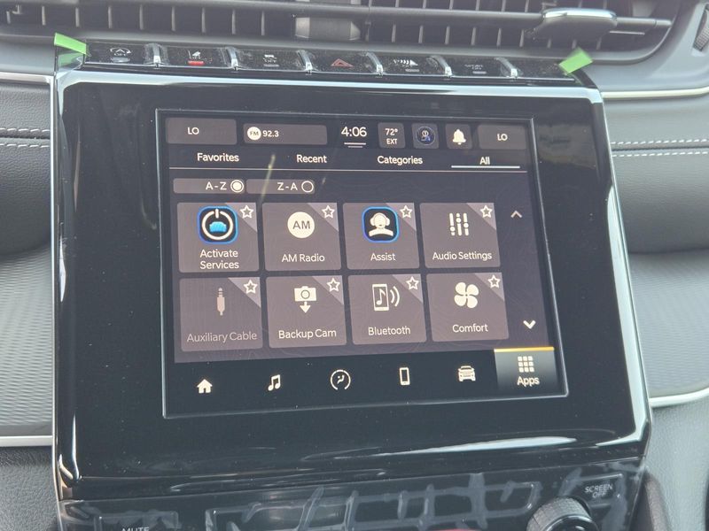 New 2026 Jeep Grand Cherokee Laredo 4x2