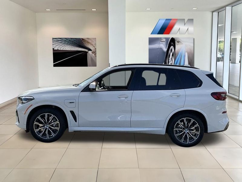 2023 BMW X5 xDrive45eImage 5